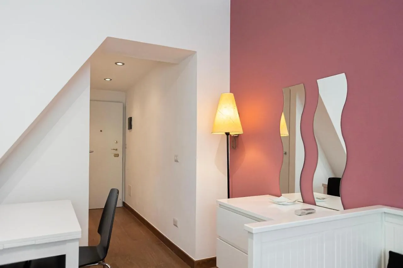 Apartment Accogliente Monolocale In Porta Romana Milan Italy